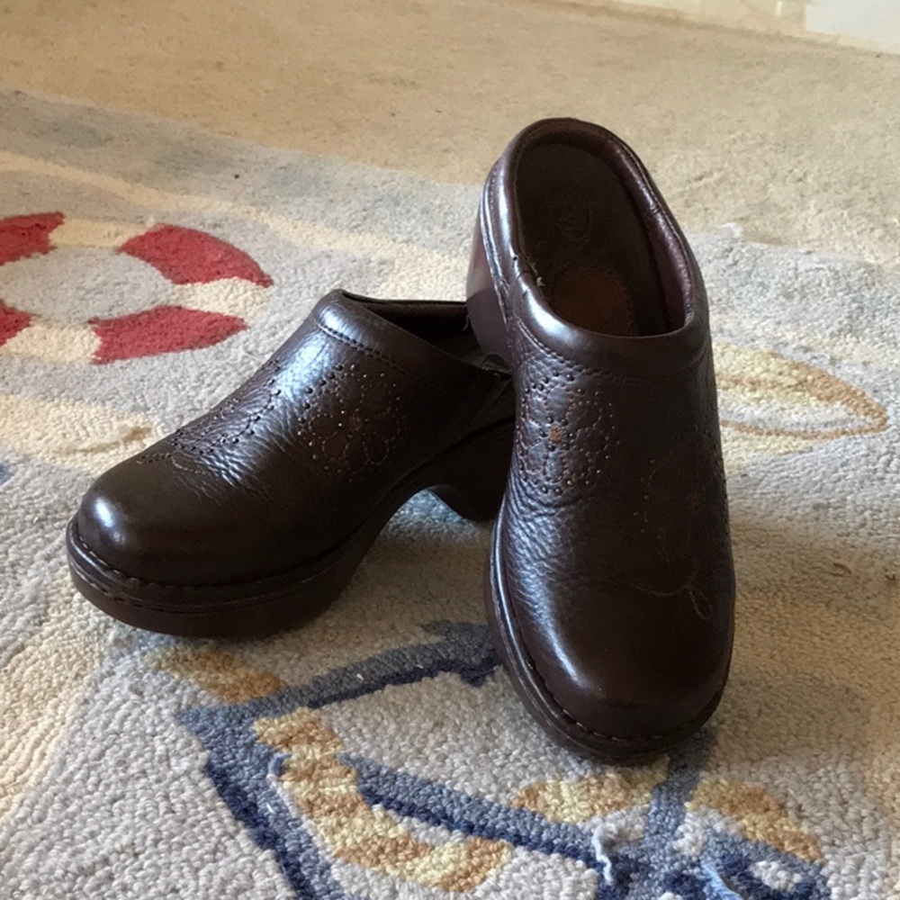 Clogs
